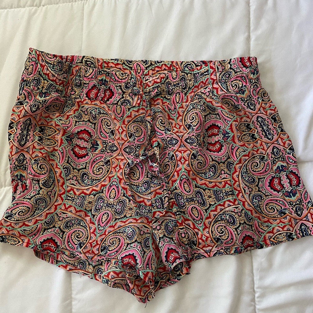 Patterned shorts